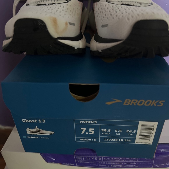 Women’s Brooks sneakers size 7.5 - Picture 1 of 4
